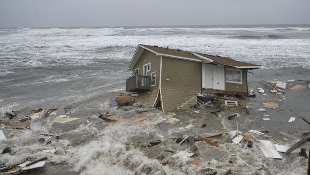 Rodanthe Beach House Collapses