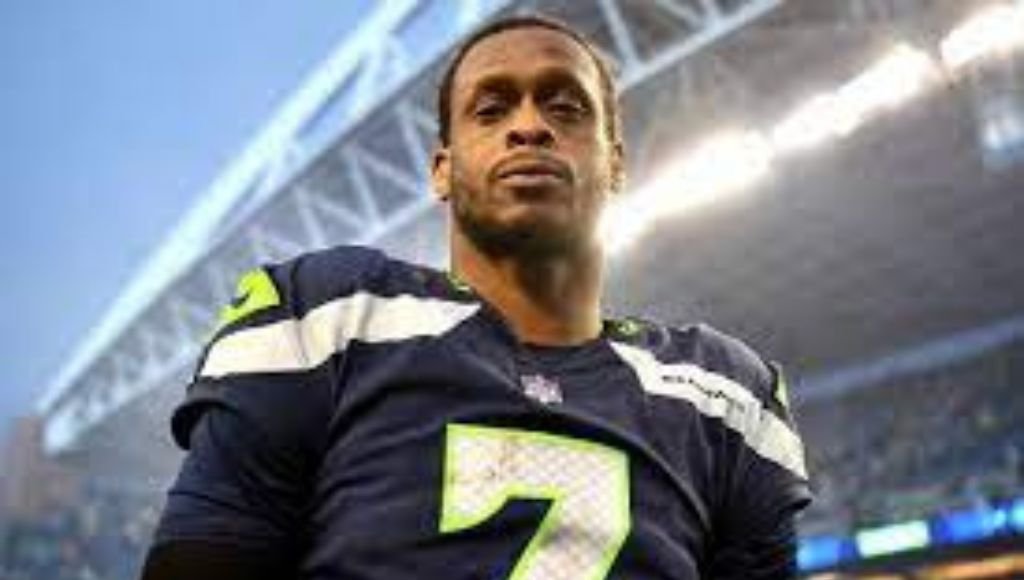 Seahawks Must Hold Off on a New Geno Smith Contract Before 2024 Ends – Here’s Why!